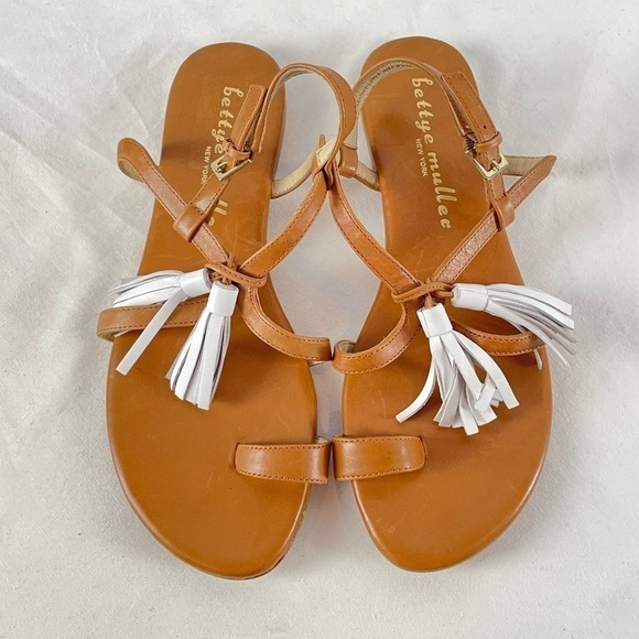 Bettye Muller Strappy Toe Tassel Sandal‎ in Brown White Size 7.5 - Picture 1 of 6
